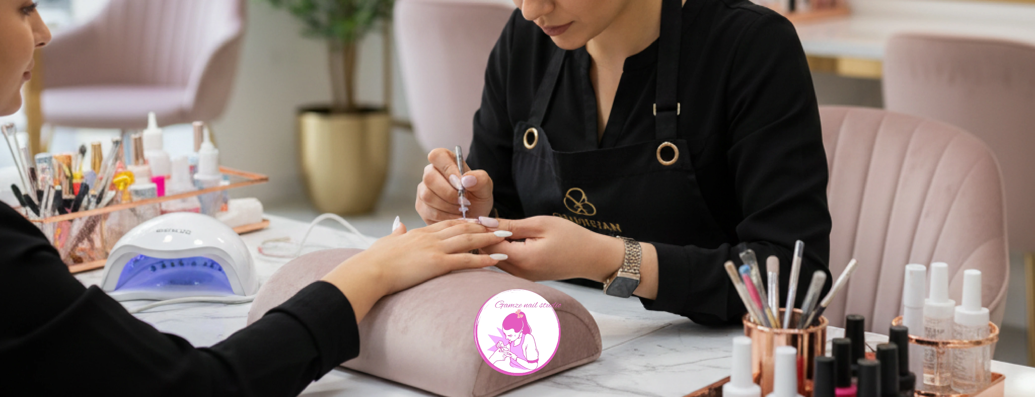 Gamze Savaş Nail Studio Buca Protez Tırnak